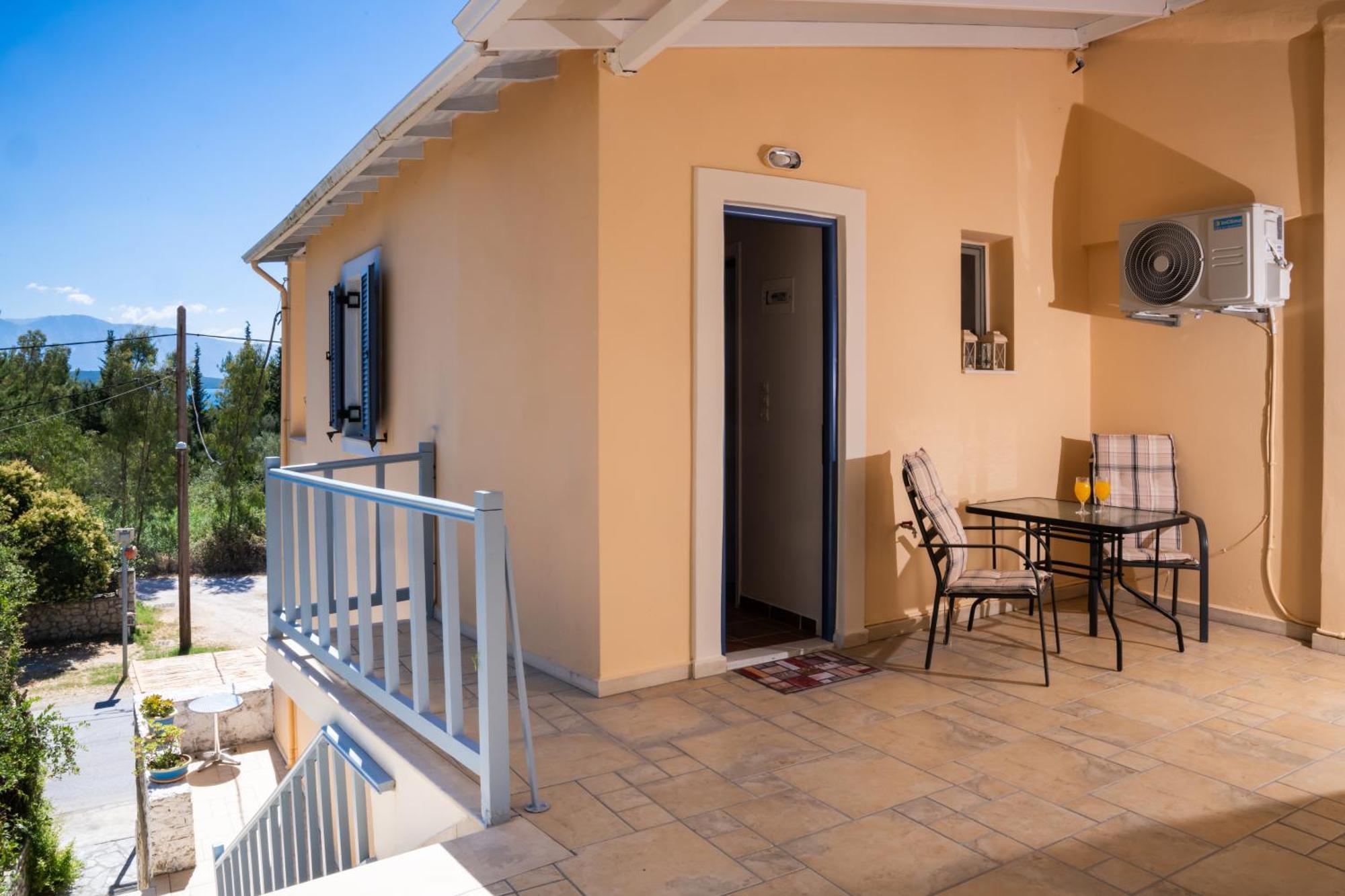 Ionio Hotel Никиана Экстерьер фото