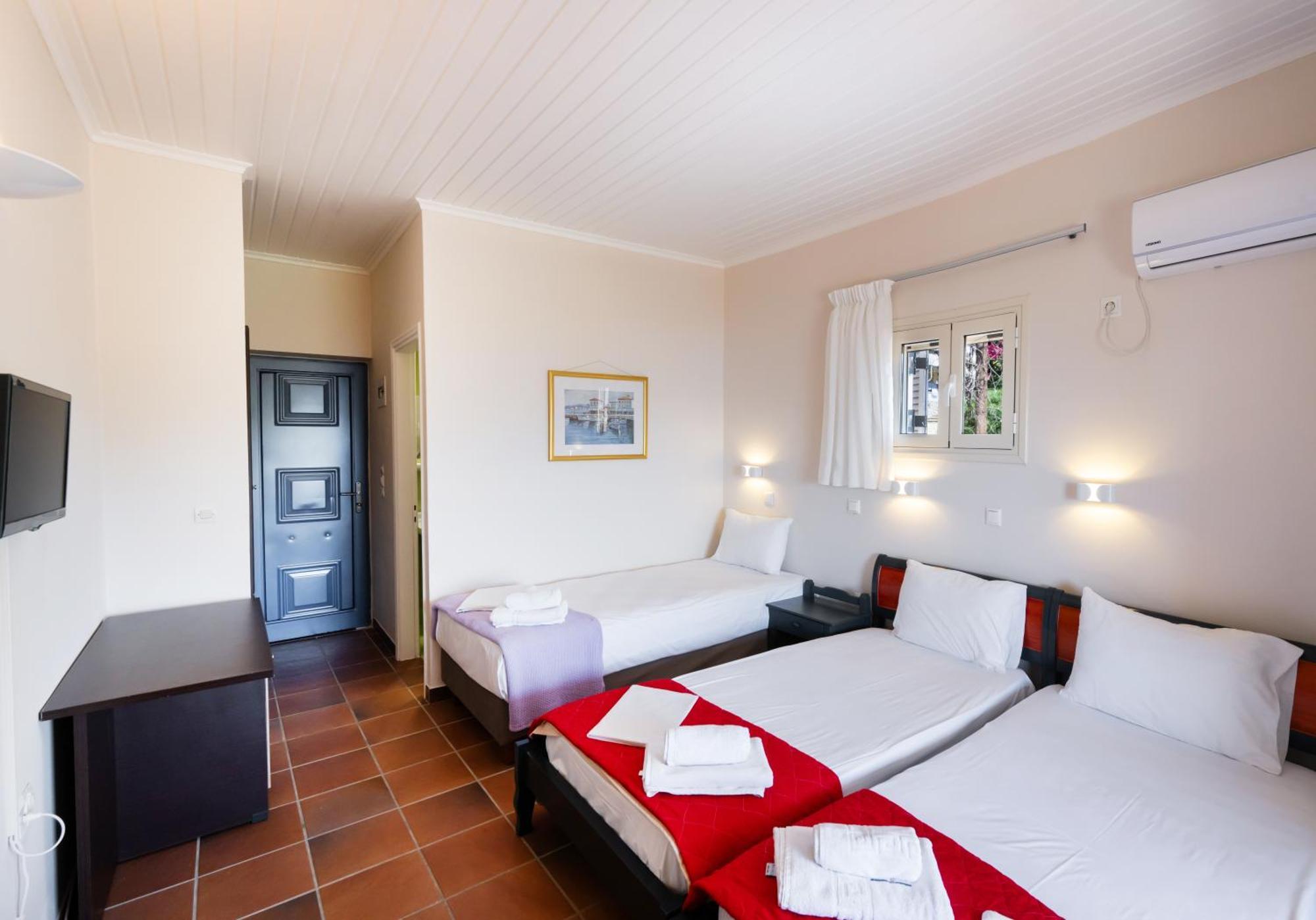 Ionio Hotel Никиана Экстерьер фото