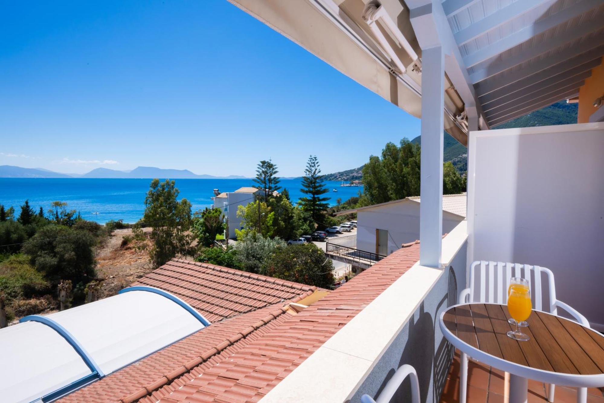 Ionio Hotel Никиана Экстерьер фото